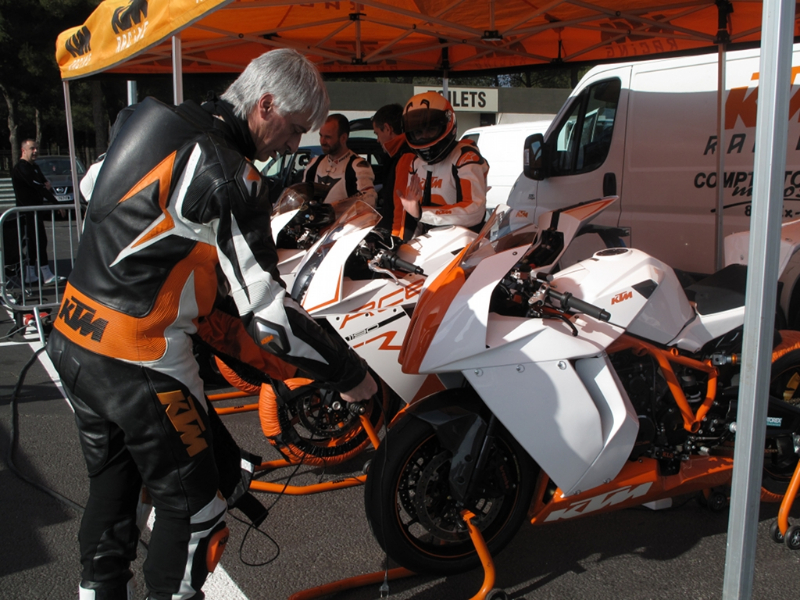 11-ktm-sur-le-paul-ricard